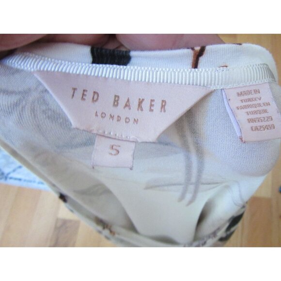 Ted Baker London Short Sleeve Fitted Blouse w Floral Birds Size Large - Picture 5 of 5